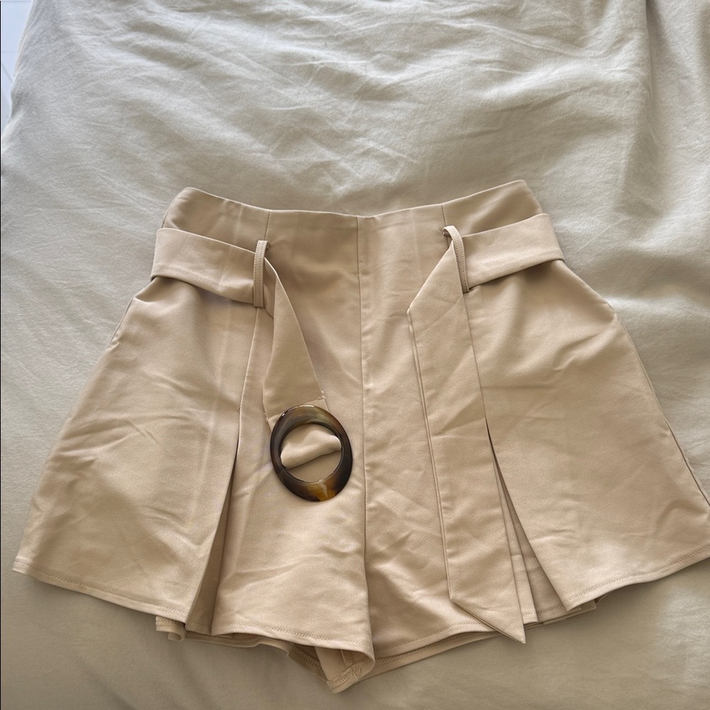 Fashion Nova Cream Women's Skorts with Belt
